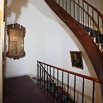 Opera Maintenon Hotel 2*
