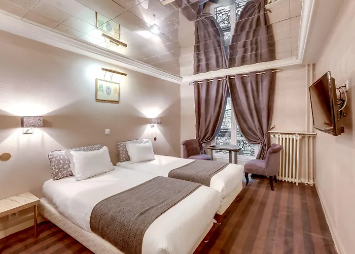 Opera Maintenon Hotel 2*