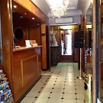 曼特农歌剧院酒店 酒店 2*