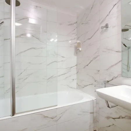 Opera Maintenon Hotel