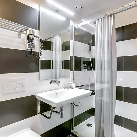 Opera Maintenon Hotel Paris