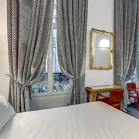 Opera Maintenon Hotel 2*