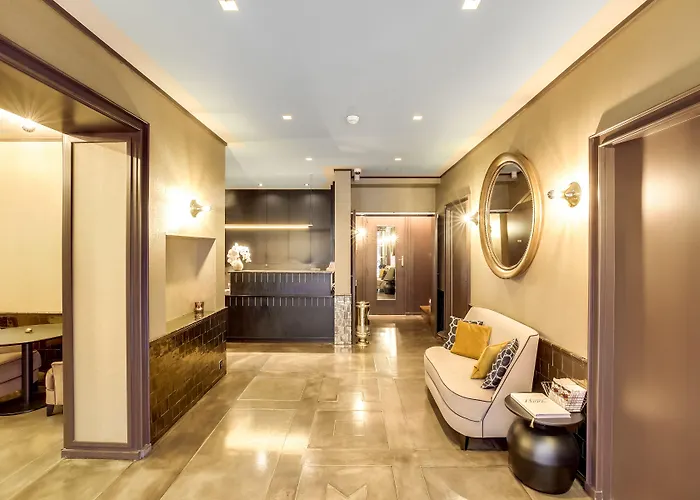 Opera Maintenon Hotel 2*