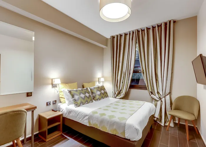 Hotel Opera Maintenon 2*