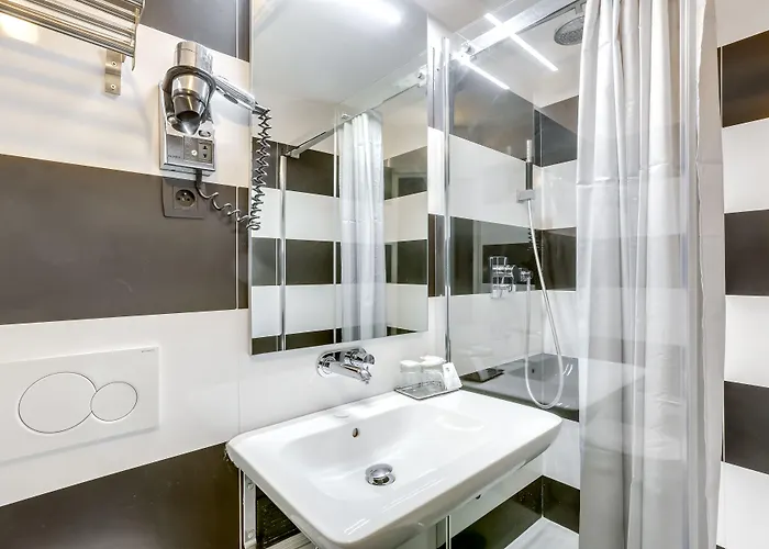 Opera Maintenon Paris