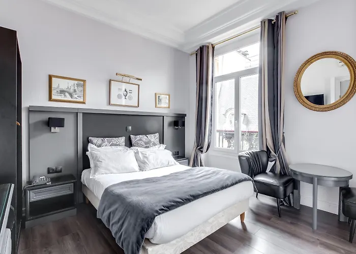 オペラ マントノン パリ