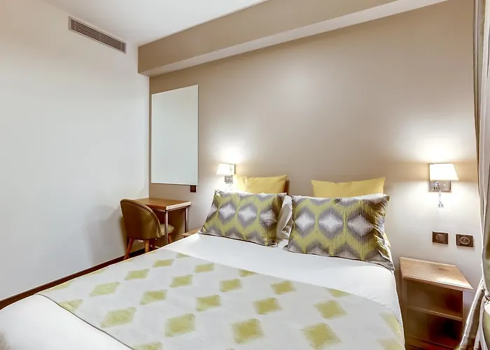 オペラ マントノン 2*